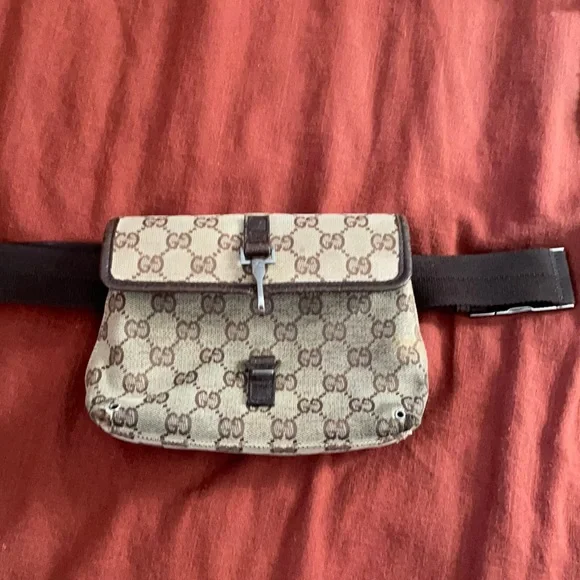 Small Gucci belt bag - Picture 1 of 5